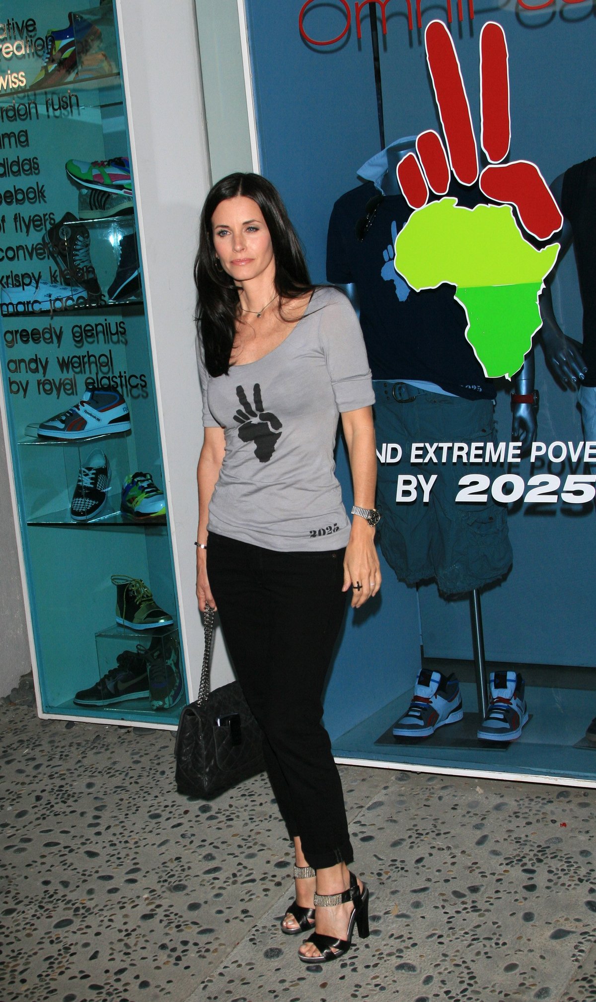 CCO-035.jpg CCO-035.jpg
