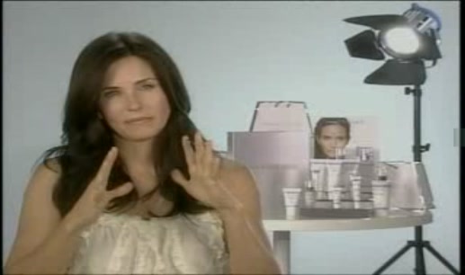 courteneycox-kinerase_0089.jpg courteneycox-kinerase_0089.jpg