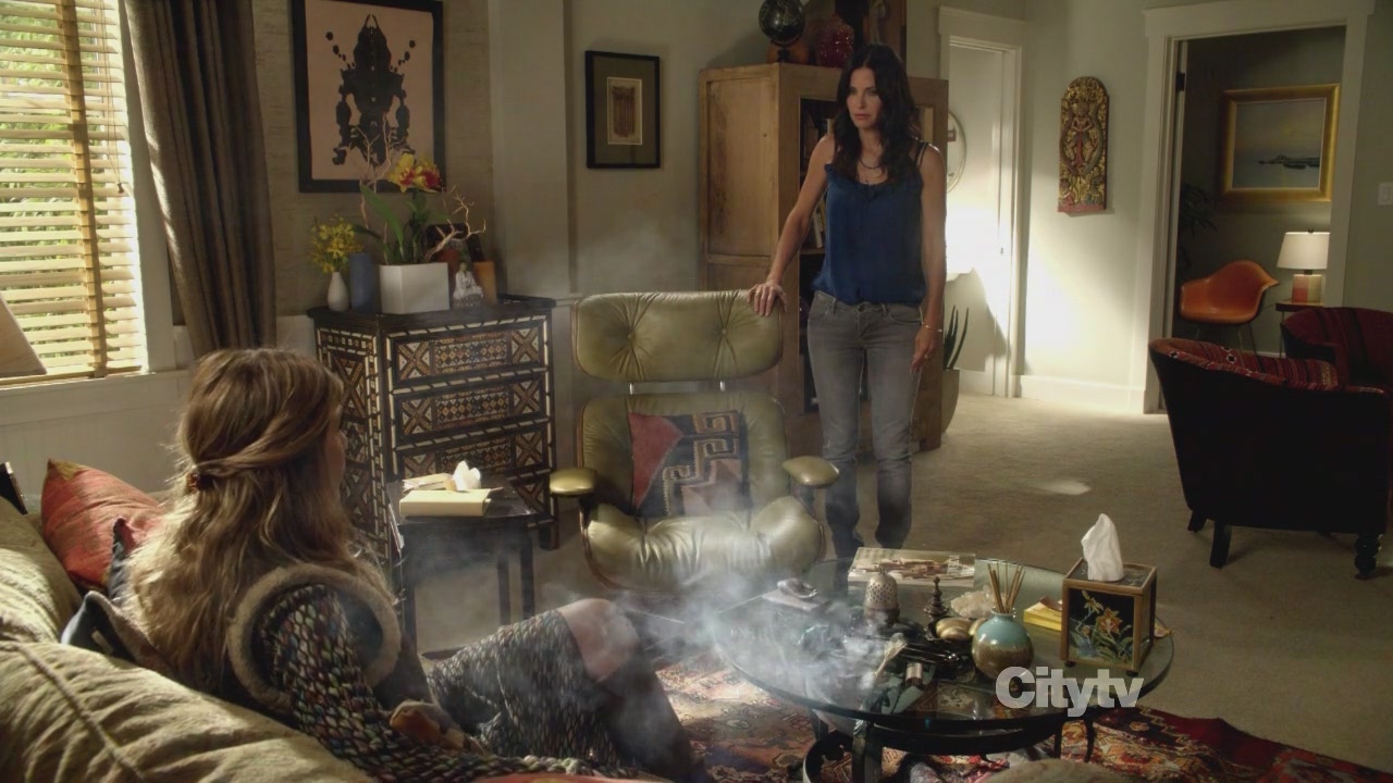 2x01_1024.jpg 2x01_1024.jpg