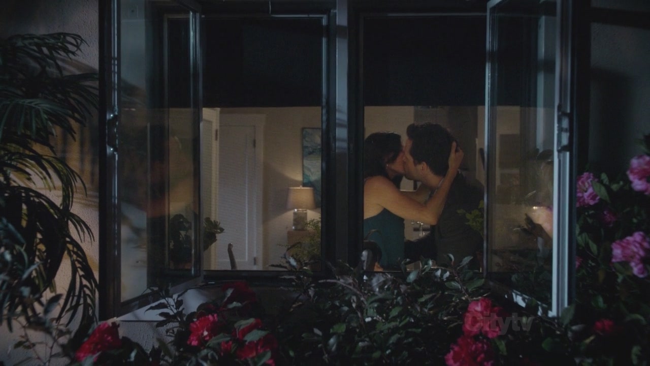 2x01_1353.jpg 2x01_1353.jpg