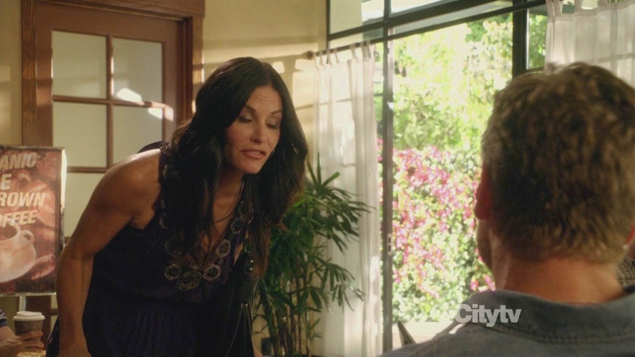 2x02_0830.jpg 2x02_0830.jpg