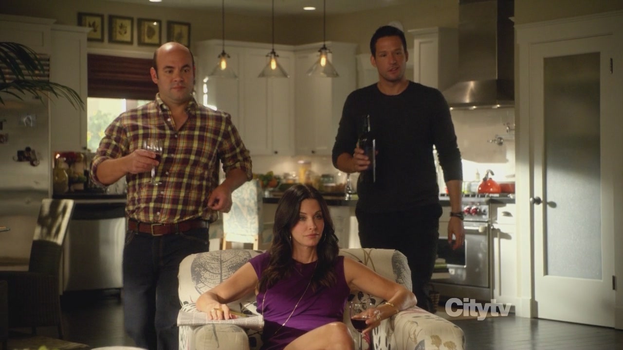 2x05_0472.jpg 2x05_0472.jpg