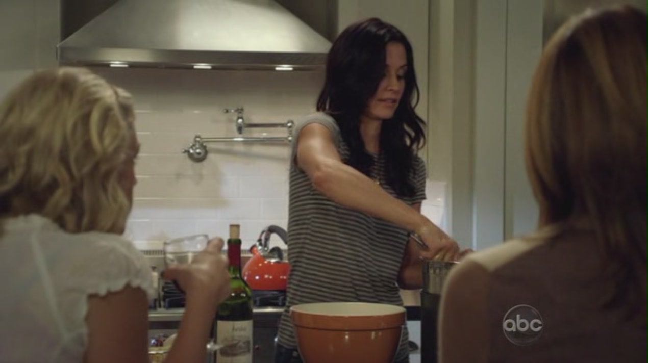 cougartown208_1253.jpg cougartown208_1253.jpg