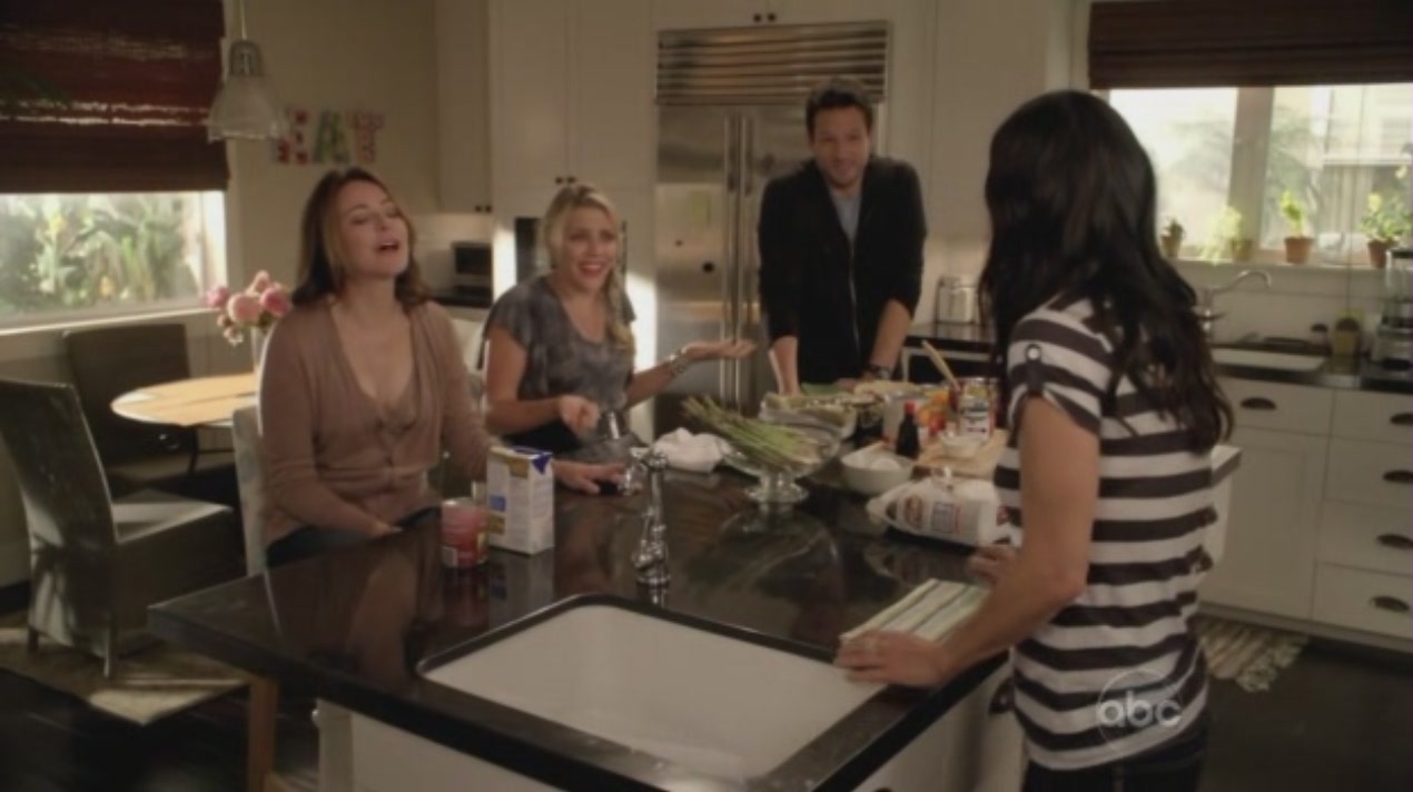 cougartown_0327.jpg cougartown_0327.jpg