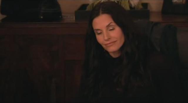 dirt-s02e01_535.JPG
