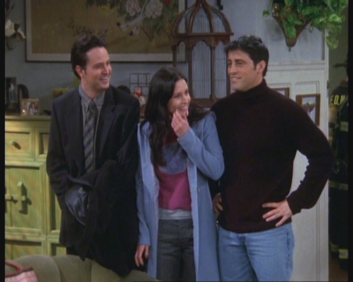 friends_2062.jpg friends_2062.jpg
