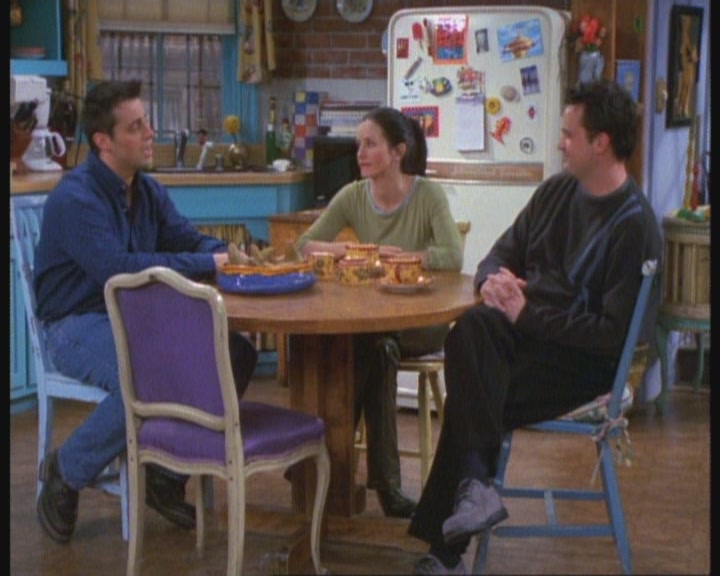 friends_2118.jpg friends_2118.jpg