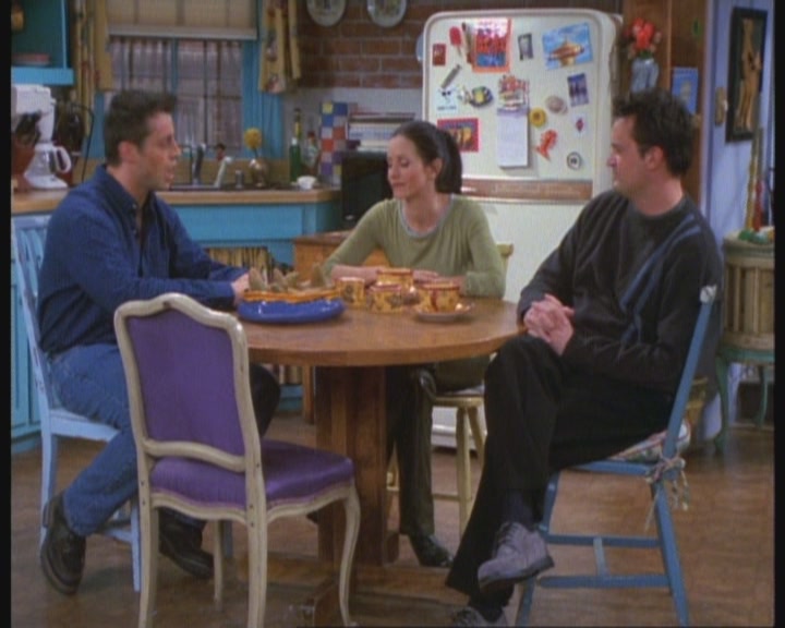friends_2121.jpg friends_2121.jpg