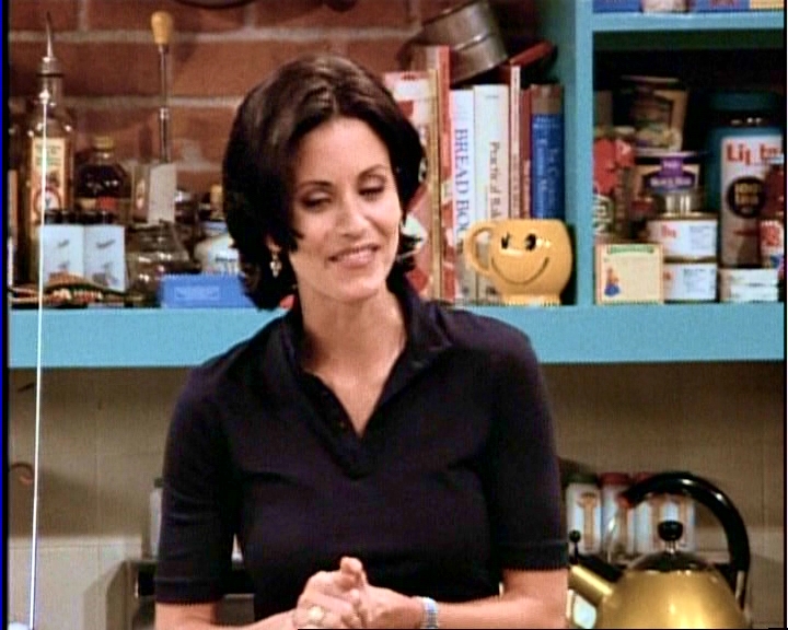 2x02 - The One with the Breast Milk - friends-202-092 - Courteney Cox ...