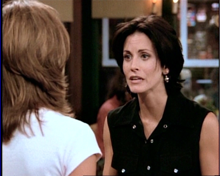 2x02 - The One with the Breast Milk - friends-202-178 - Courteney Cox ...