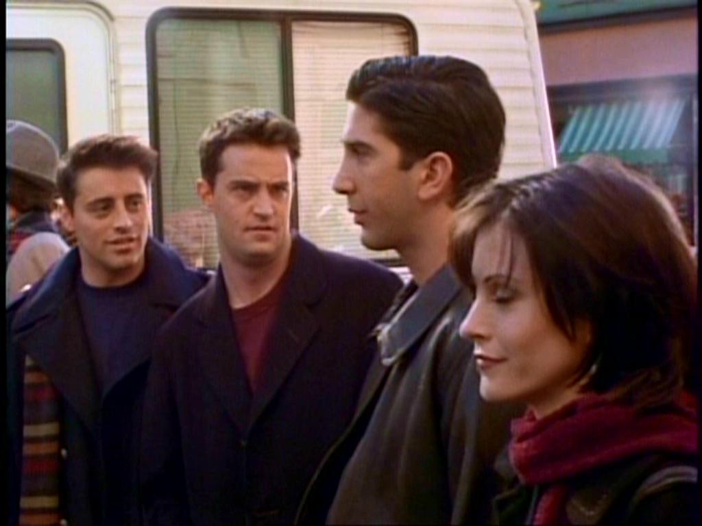 2x12 - The One After the Superbowl: Part 1 - Friends S02E12 Cap 206