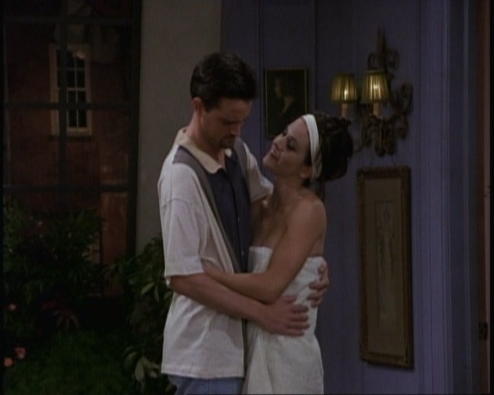 KMP-DVD0445.jpg KMP-DVD0445.jpg