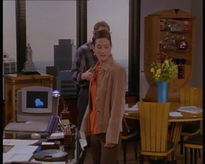 KMP-DVD0293.jpg KMP-DVD0293.jpg
