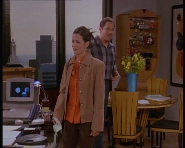 KMP-DVD0294.jpg KMP-DVD0294.jpg