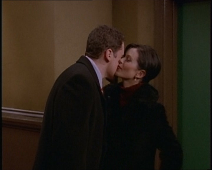 KMP-DVD0434.jpg KMP-DVD0434.jpg