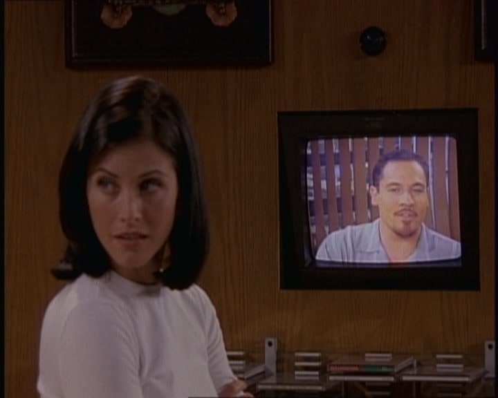 KMP-DVD1036.jpg KMP-DVD1036.jpg
