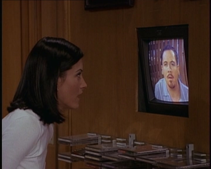 KMP-DVD1042.jpg KMP-DVD1042.jpg