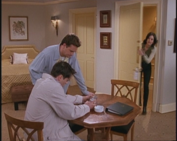 KMP-DVD0553.jpg