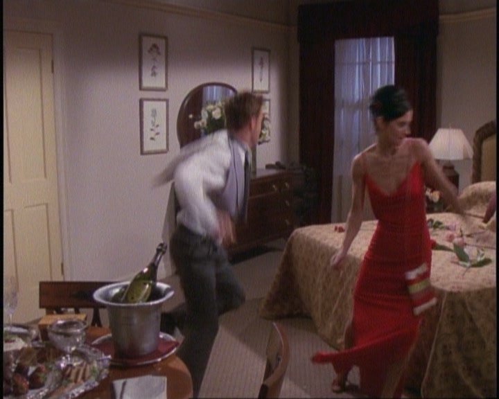KMP-DVD0282.jpg KMP-DVD0282.jpg