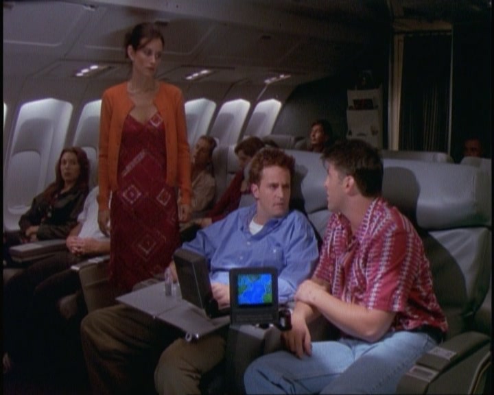 KMP-DVD0418.jpg KMP-DVD0418.jpg