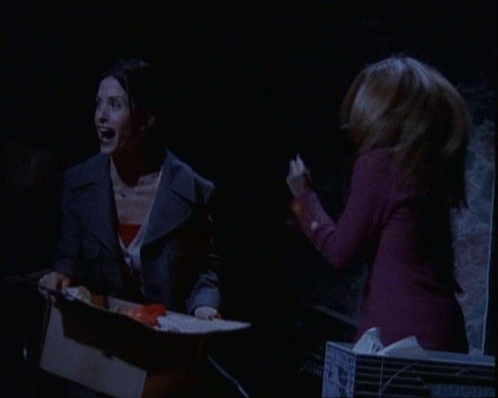 KMP-DVD0724.jpg KMP-DVD0724.jpg