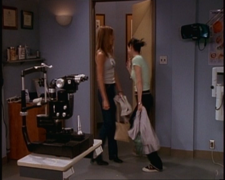 KMP-DVD0566.jpg