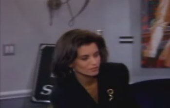 courteneycox-thetroublewithlarry_0512.jpg