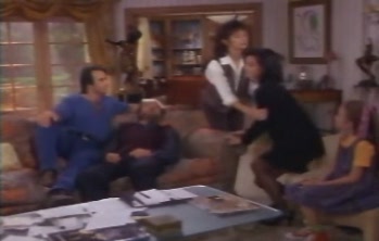 courteneycox-thetroublewithlarry_0984.jpg