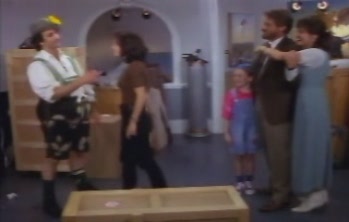 courteneycox-thetroublewithlarry_1988.jpg