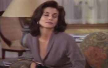 courteneycox-thetroublewithlarry_2393.jpg