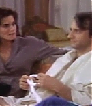 courteneycox-thetroublewithlarry_2660.jpg