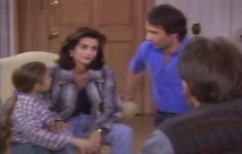 courteneycox-thetroublewithlarry_3560.jpg