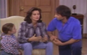 courteneycox-thetroublewithlarry_3579.jpg