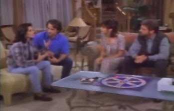 courteneycox-thetroublewithlarry_3590.jpg