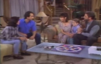 courteneycox-thetroublewithlarry_3780.jpg