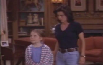 courteneycox-thetroublewithlarry_4081.jpg