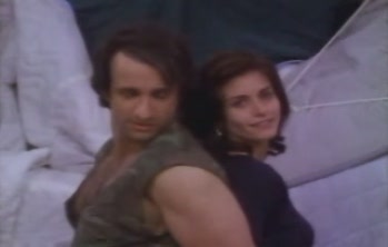 courteneycox-thetroublewithlarry_4520.jpg