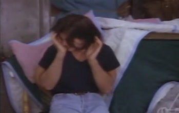 courteneycox-thetroublewithlarry_4587.jpg