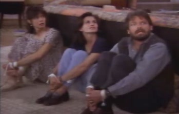 courteneycox-thetroublewithlarry_4943.jpg