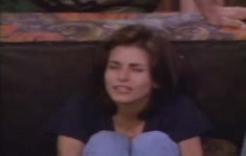 courteneycox-thetroublewithlarry_5029.jpg