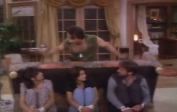 courteneycox-thetroublewithlarry_5046.jpg