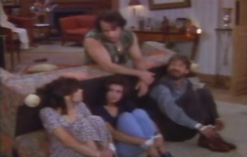 courteneycox-thetroublewithlarry_5091.jpg