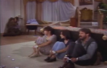 courteneycox-thetroublewithlarry_5122.jpg