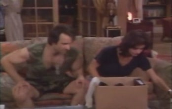 courteneycox-thetroublewithlarry_5166.jpg
