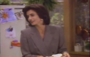 courteneycox-thetroublewithlarry_5303.jpg