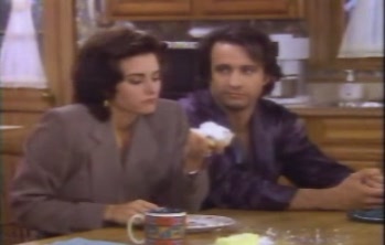 courteneycox-thetroublewithlarry_5463.jpg