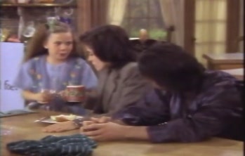 courteneycox-thetroublewithlarry_5526.jpg