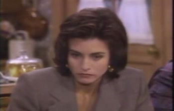 courteneycox-thetroublewithlarry_5528.jpg