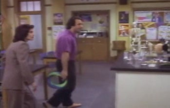 courteneycox-thetroublewithlarry_6102.jpg