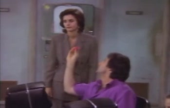 courteneycox-thetroublewithlarry_6185.jpg